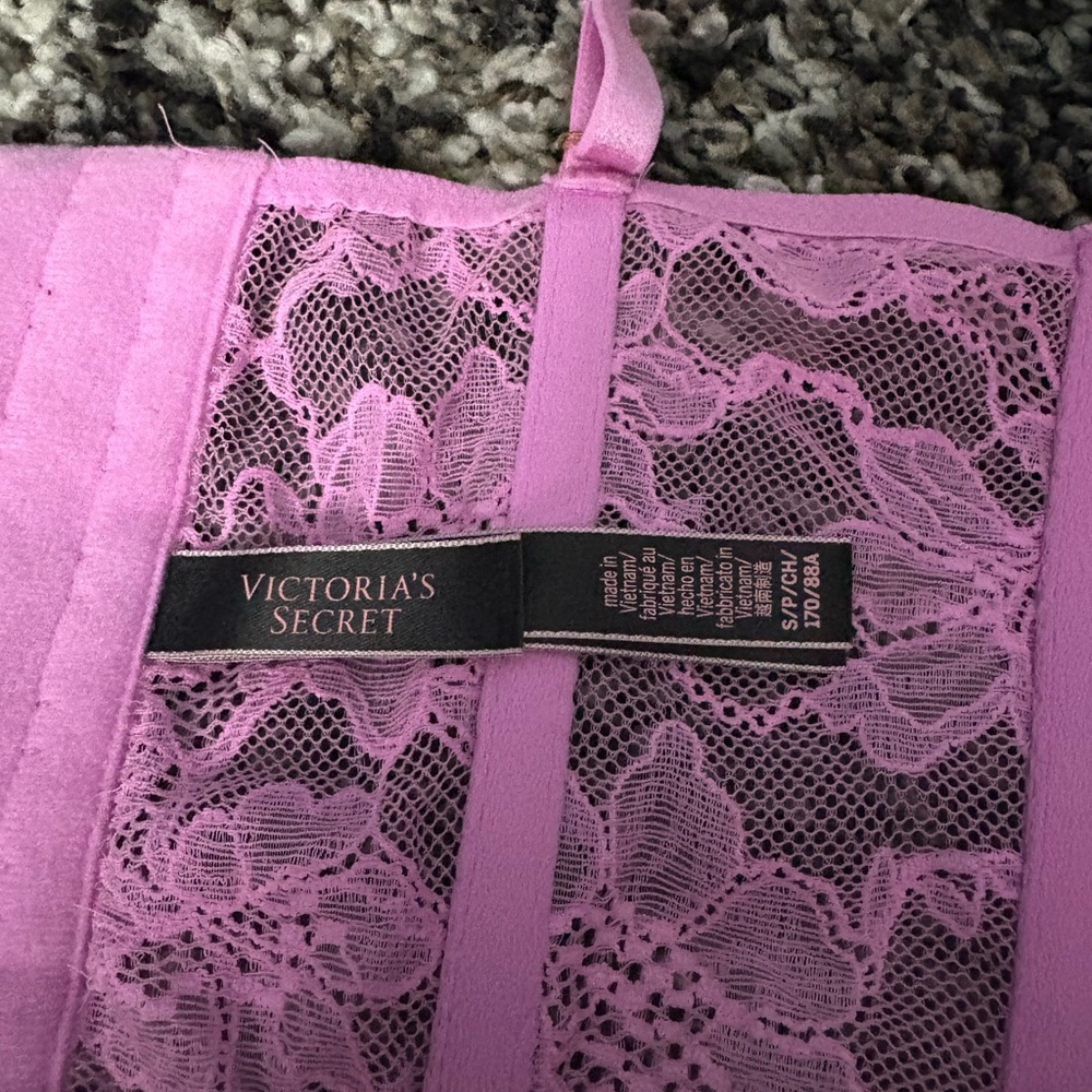 Victoria's Secret Pink Lace Top - Picture 4 of 5